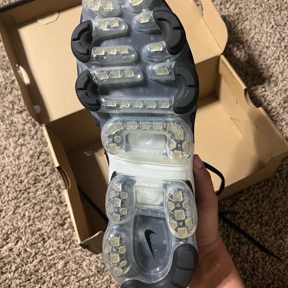 NIKE AIR VAPORMAX - Picture 4 of 5